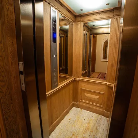 Zlaty Pelikan Apartamento *