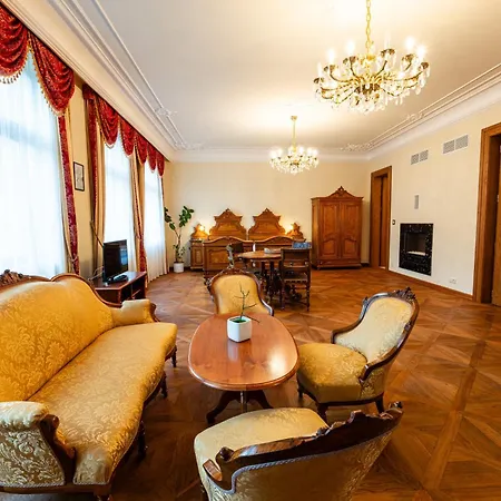 Zlaty Pelikan Apartment *